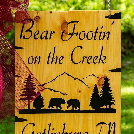 Bear Footin' On The Creek Villa Gatlinburg Eksteriør billede